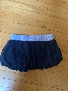 Edikted Janey bubble mini skort. Adorable!! Size small. NWT!!